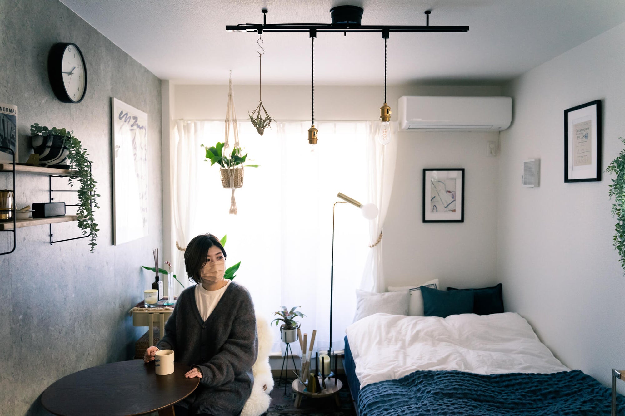 テーマは「海外のアトリエ」。都内在住デザイナーの洗練された住まいの秘訣。