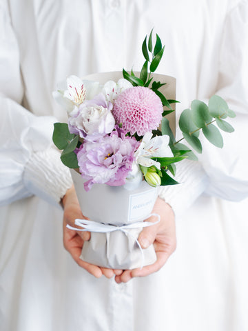 【お供え用】そのまま飾れる花束 S　- パープル -
