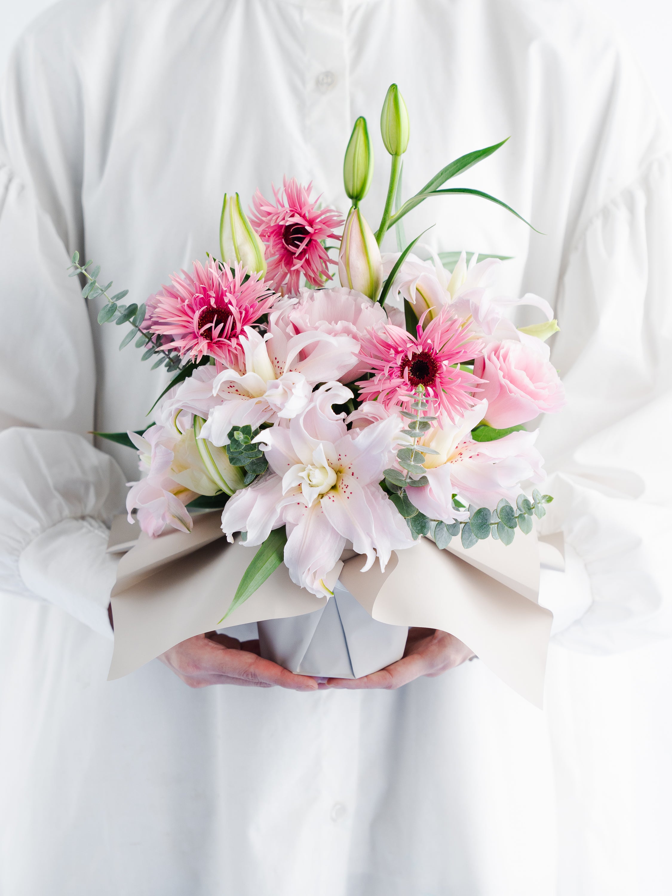 【11月の誕生花】ユリの生花アレンジ